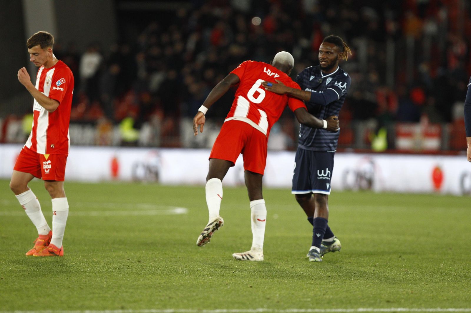 La U.D. Almería empata a uno contra el Cádiz y es campeón de invierno, en imágenes