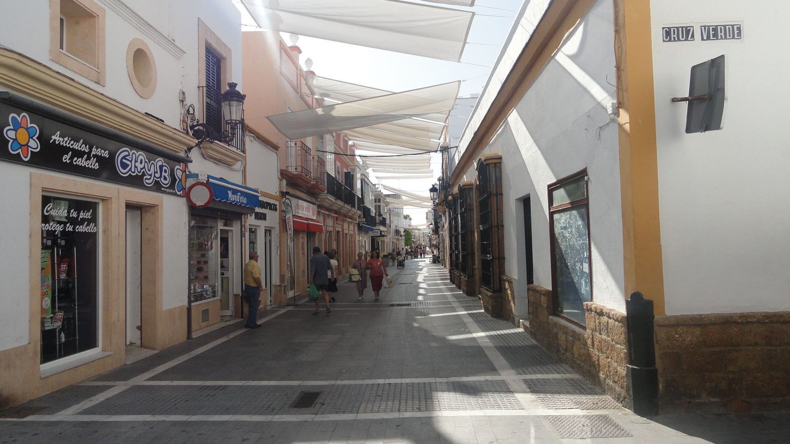 Toldos en la calle De la Plaza, en una imagen de archivo