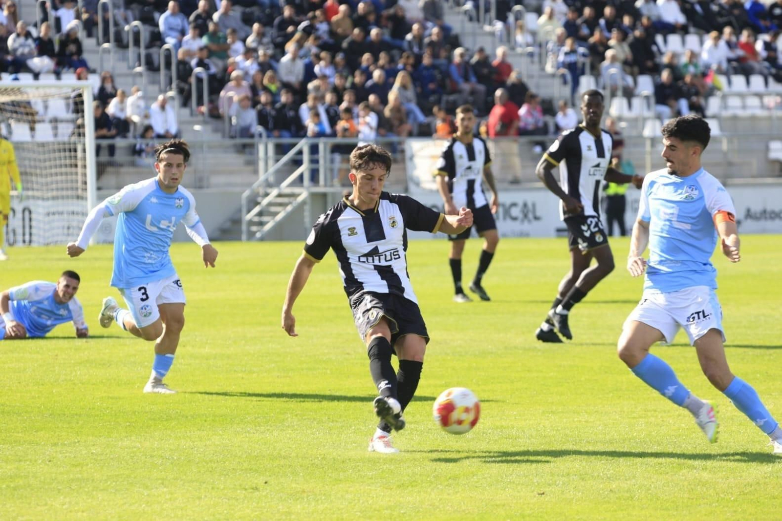 Un momento del Balona-Ciudad de Lucena
