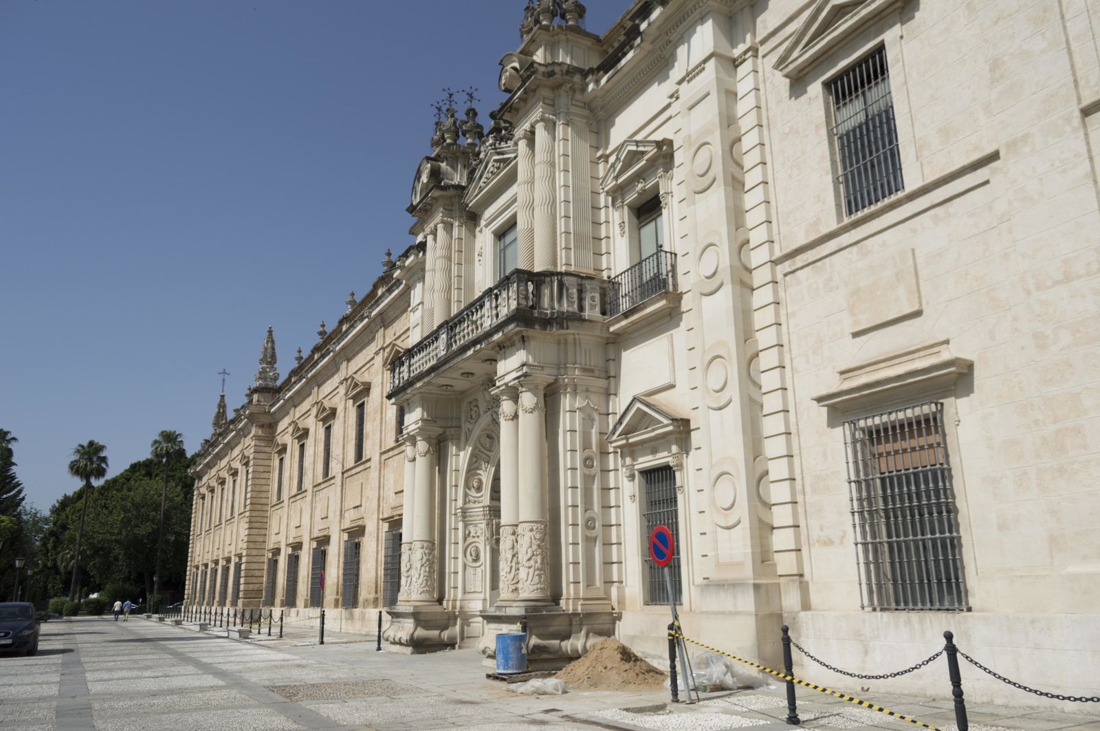 Trabajos de conservación en las bóvedas del edificio levantado en el siglo XVIII.