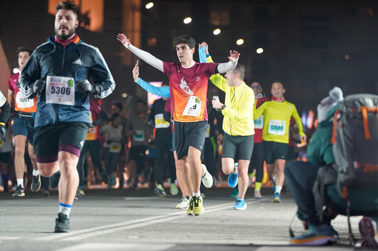 En imágenes: búscate en tu llegada a meta de la Carrera de San Antón 2026 (14)