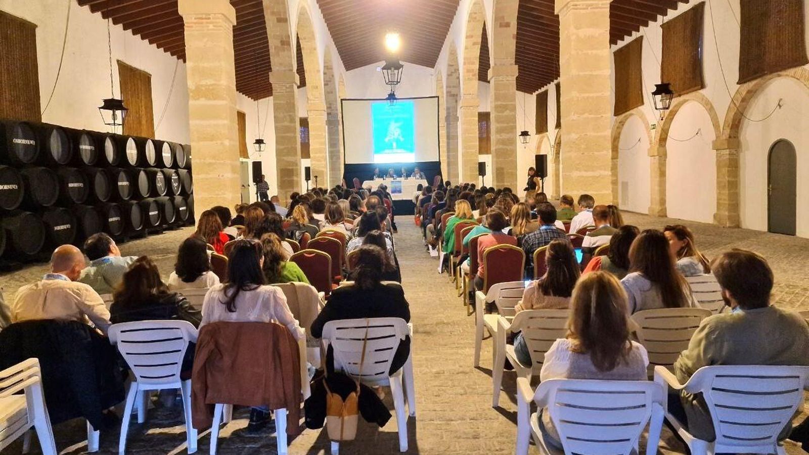 Una imagen de la bodega de Mora, donde ha sido inaugurado el encuentro internacional sobre el Programa TEI.