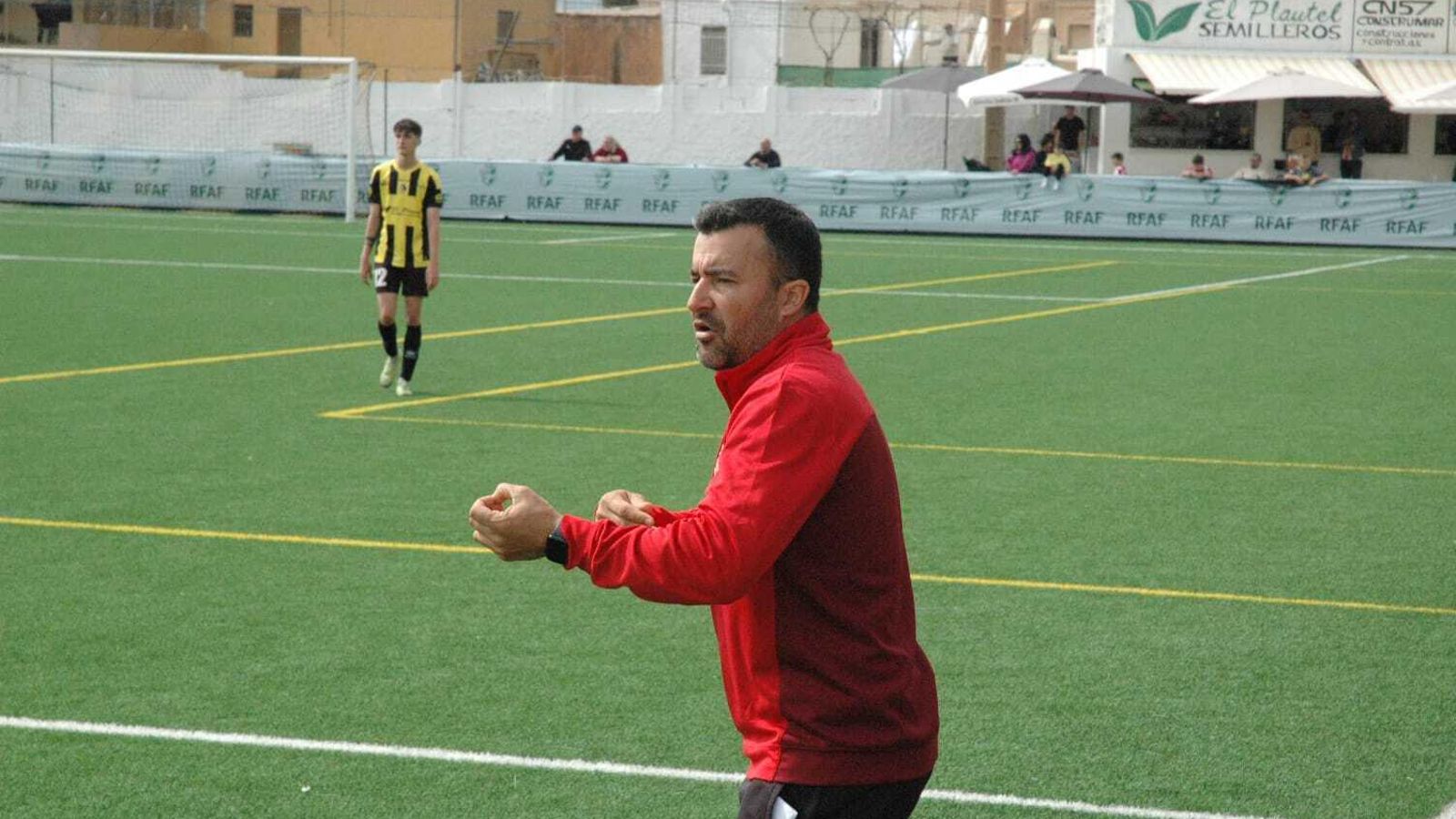 El técnico almeriense, en el Salva Sevilla