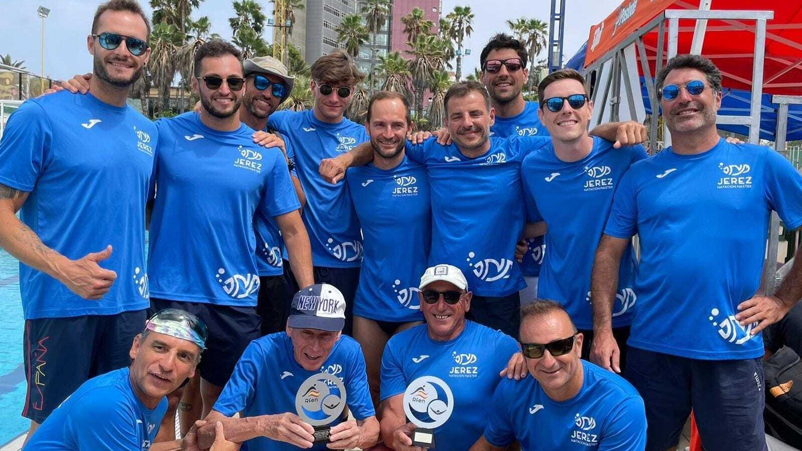 Una representación del equipo masculino del Jerez Máster.