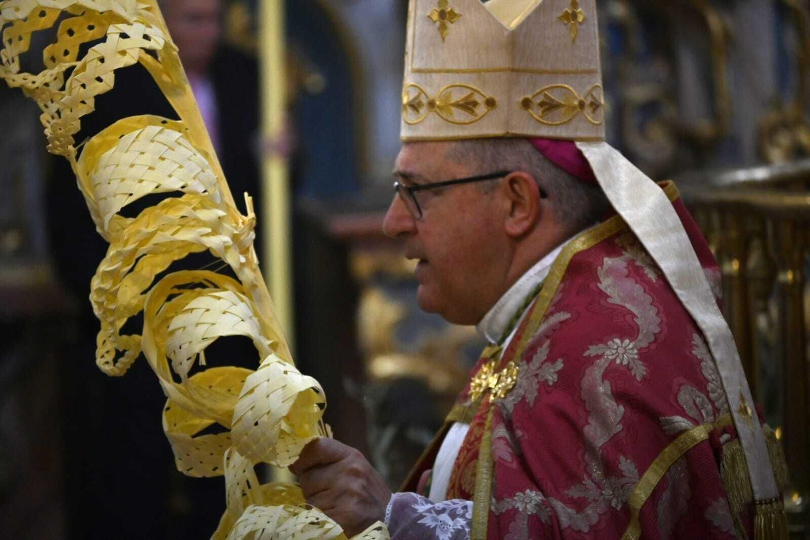 Misa y procesión de Palmas del Domingo de Ramos de Huelva en imágenes