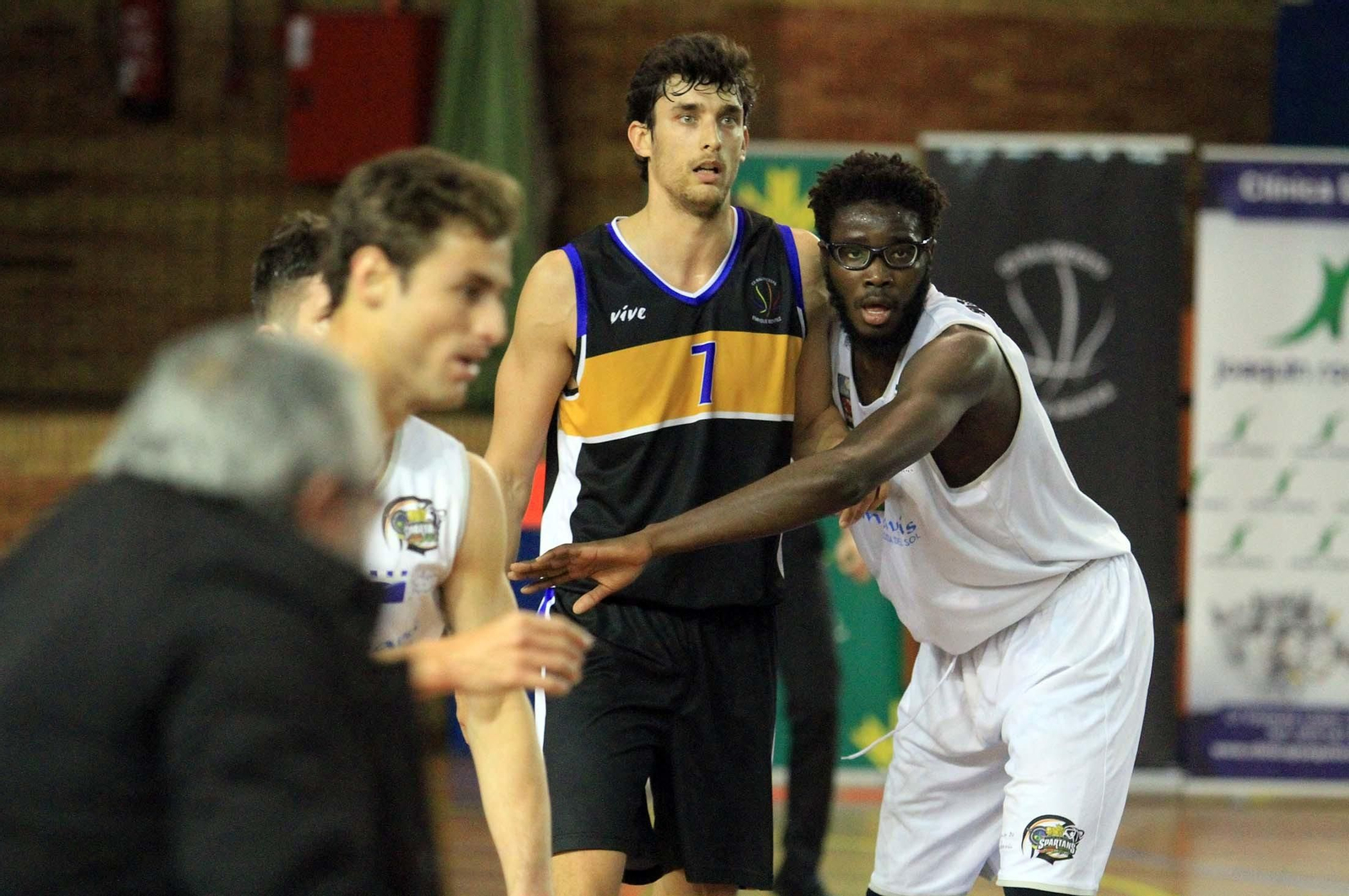 Imágenes del partido de baloncesto Enrique Benítez- Benahavís