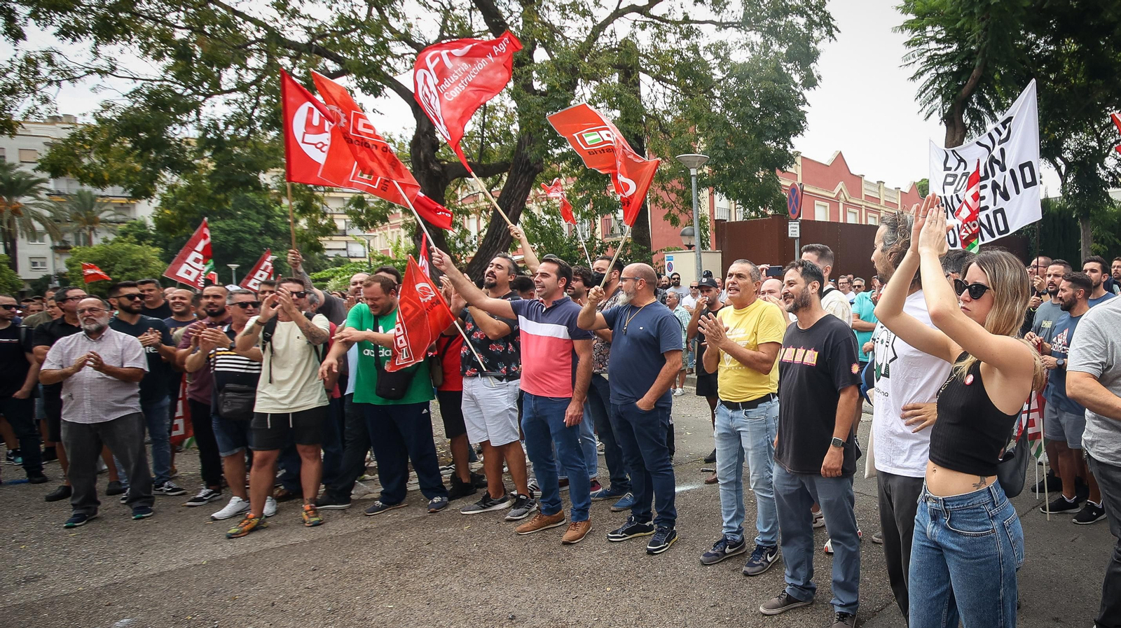 Manifestación de trabajadores de la Vid para pedir un convenio digno
