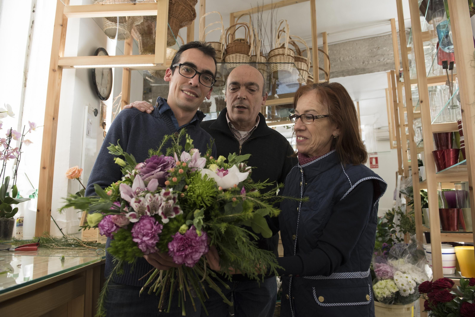 Los responsables de la tienda ubicada en el número 29 d e la calle Tejeiro.