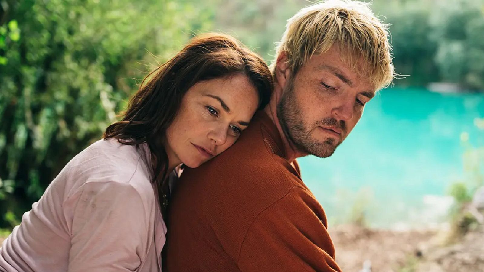 Ruth Wilson y Tom Burke en una imagen del filme.