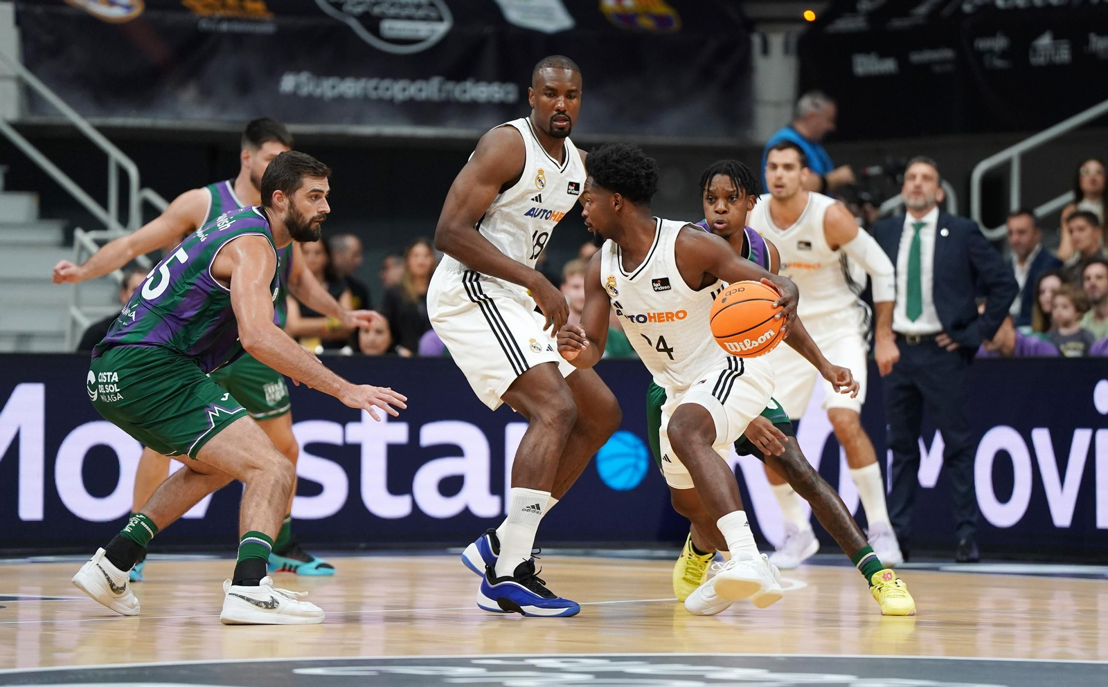 El Real Madrid - Unicaja, final de la Supercopa, en fotos
