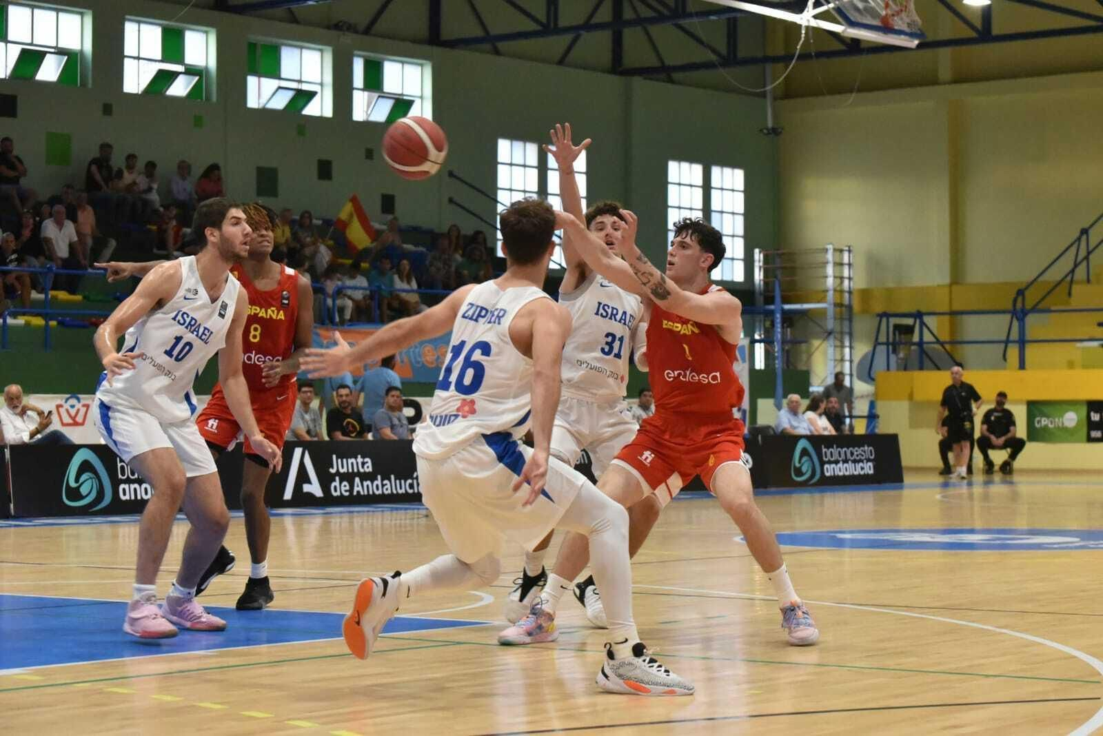 Un momento del España-Israel de este viernes en La Línea