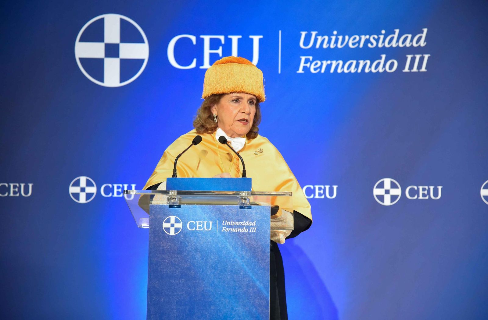 Acto académico de investidura como Doctores Honoris Causa de Concha Yoldi, presidenta de Persán
