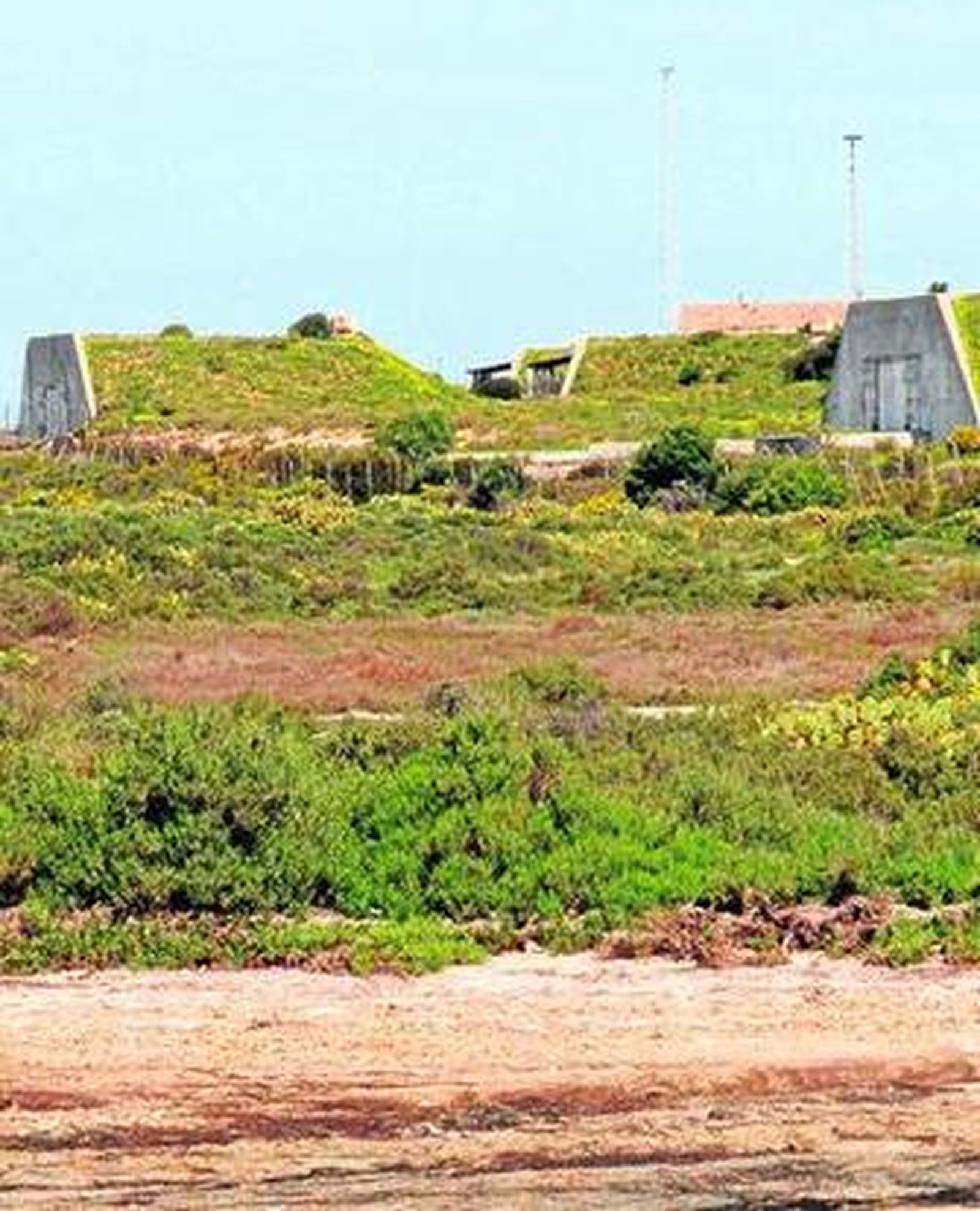 Polvorines de Fadricas, en una fotografía tomada recientemente desde Caño Herrera.