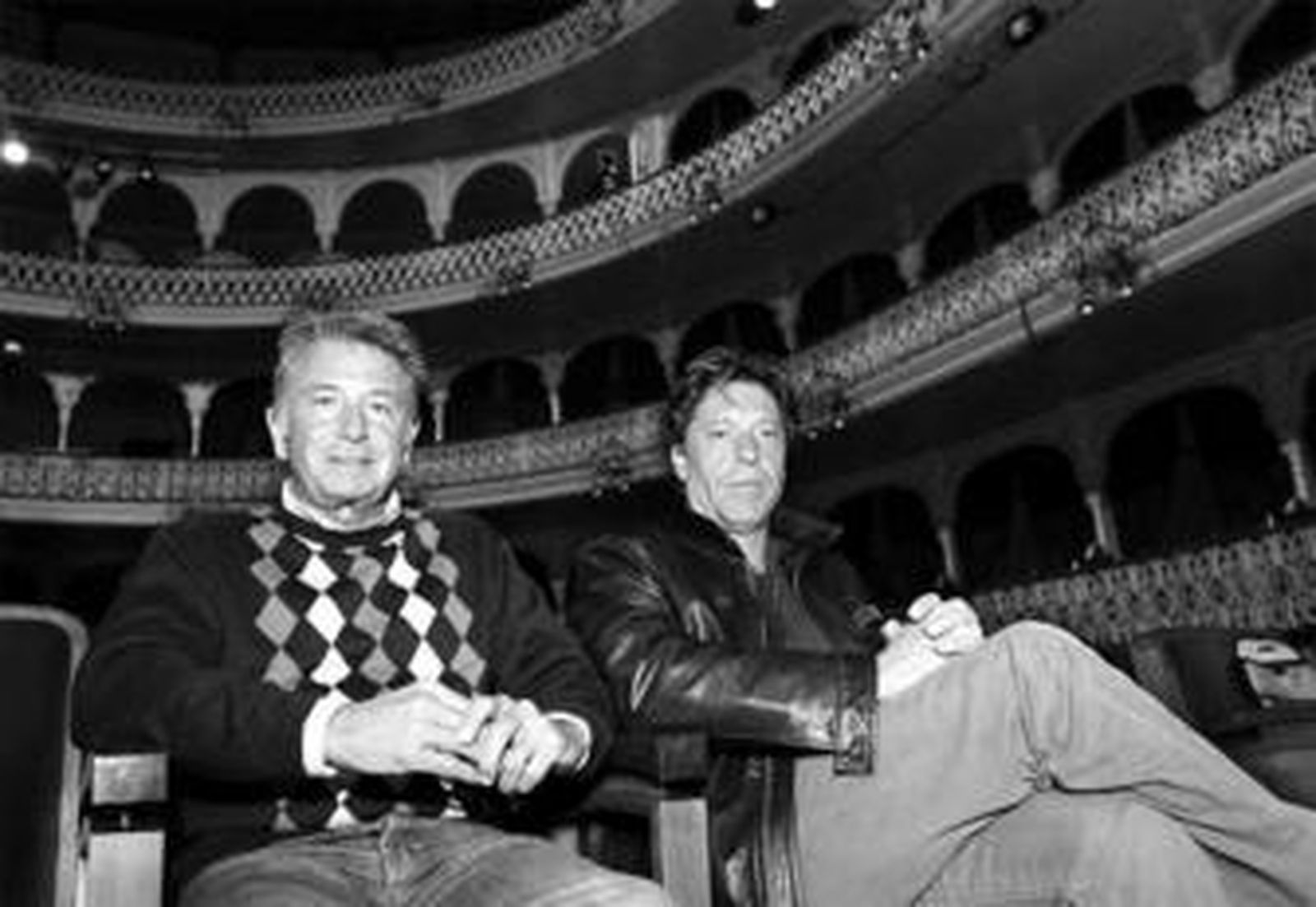 Jaime Blanch y Ramón Langa ayer, en el Gran Teatro Falla antes del ensayo.