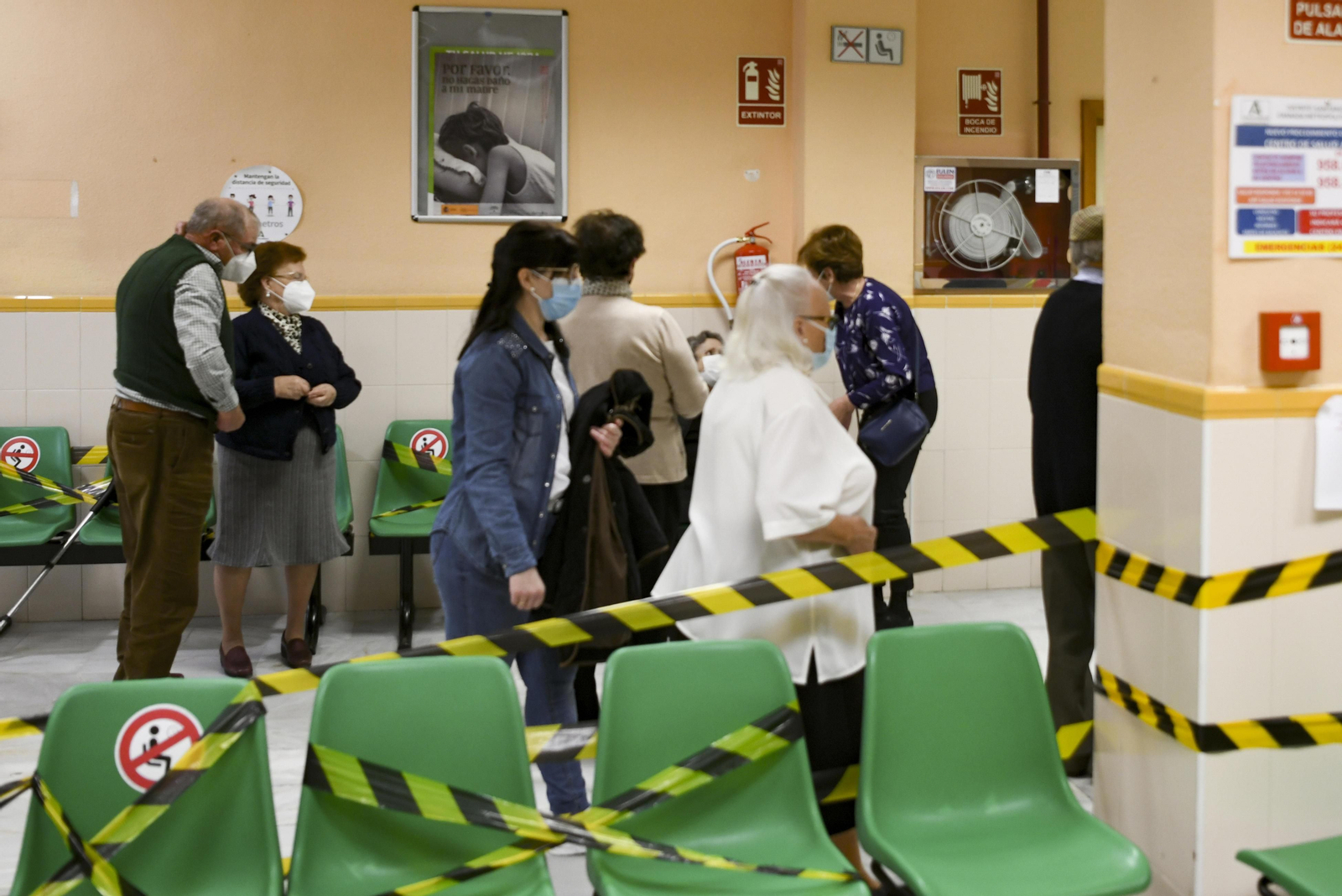 La vacunación debe coger velocidad para evitar la gravedad de las próximas olas