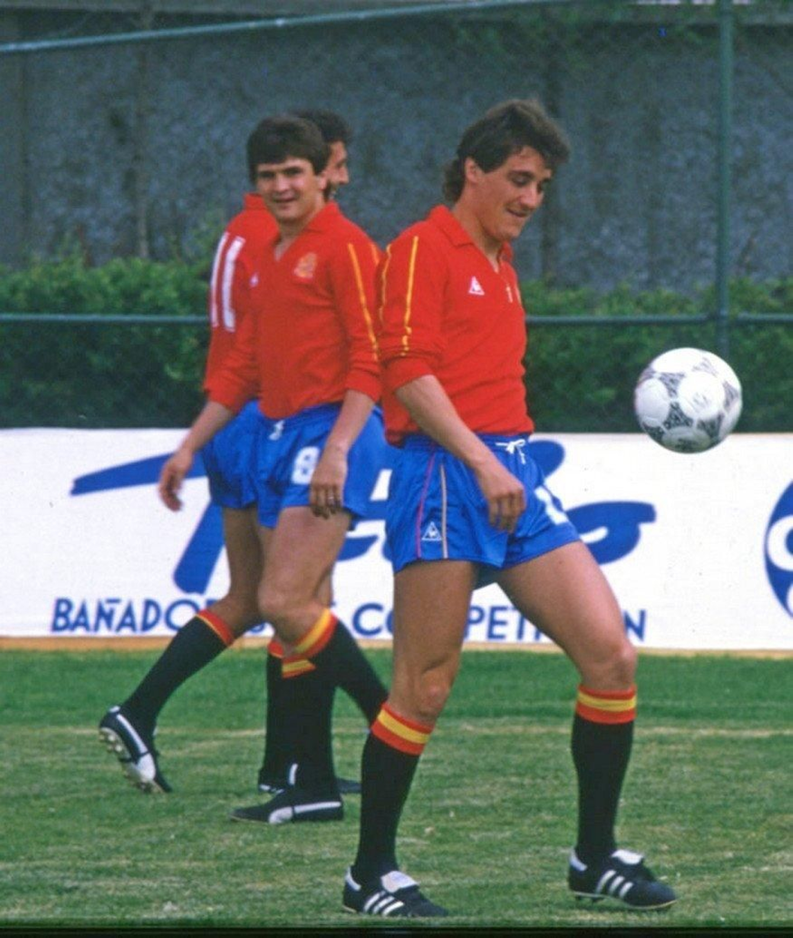 Poli Rincón (Recre, 1978/79), en un entrenamiento con la selección española, con la que jugó el Mundial de 1986.