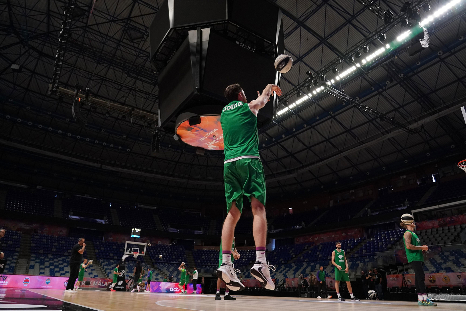 El Unicaja prueba el Carpena antes de la batalla