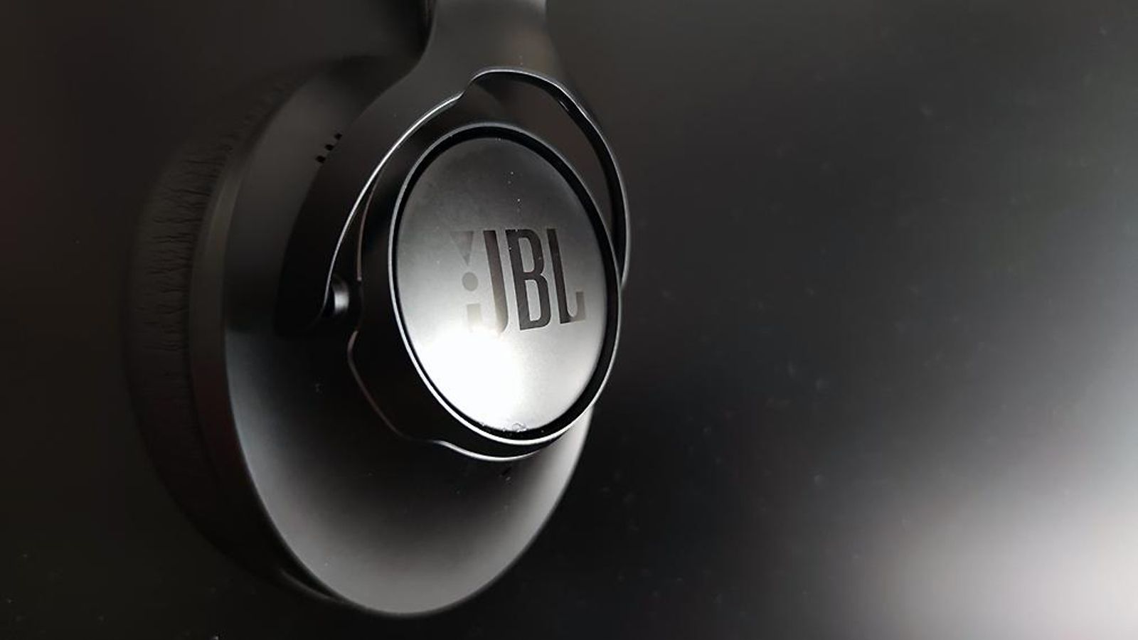 El análisis de los auriculares JBL Club One, en imágenes