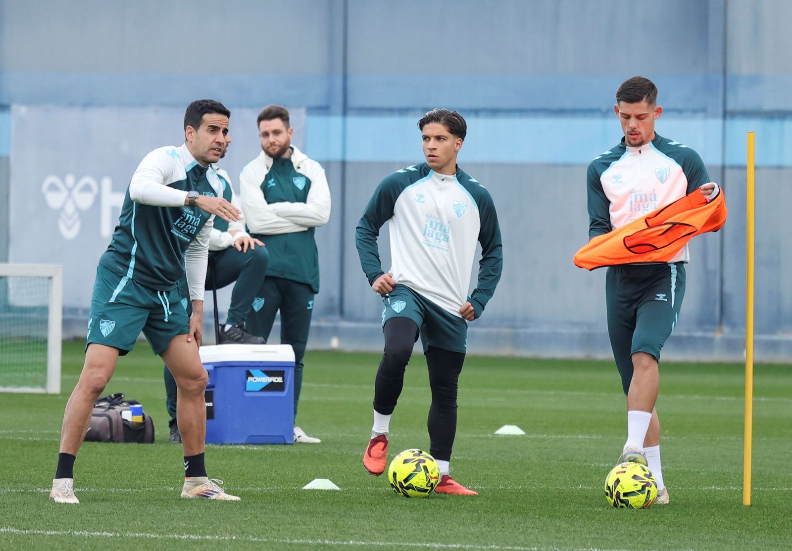El Málaga CF vuelve al tajo sin Lobete en una semana eterna