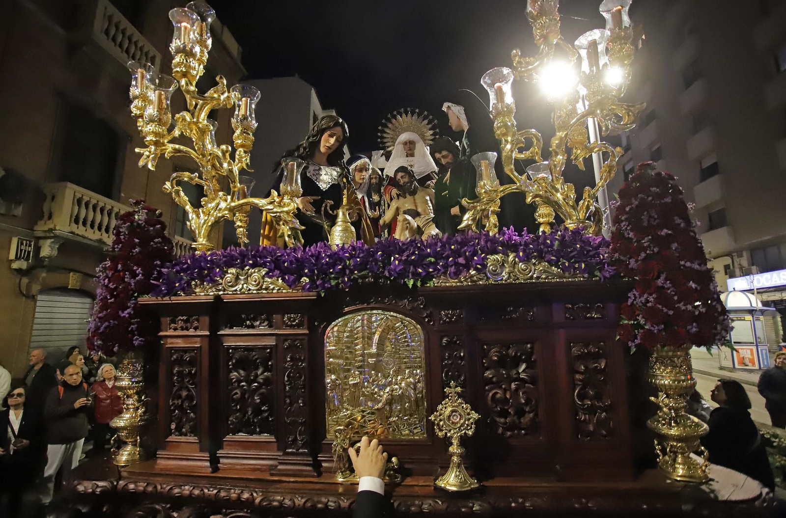 Fotos del Viernes Santo en Algeciras: Santo Entierro, Misericordia y Sagrada Mortaja