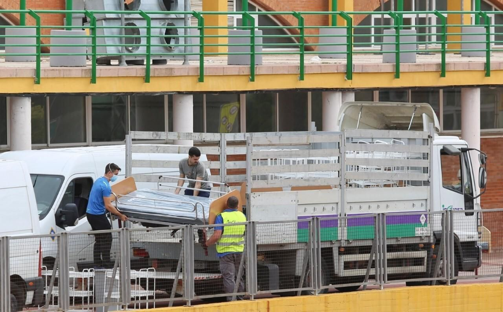 Camas para ser instaladas en Carranque.