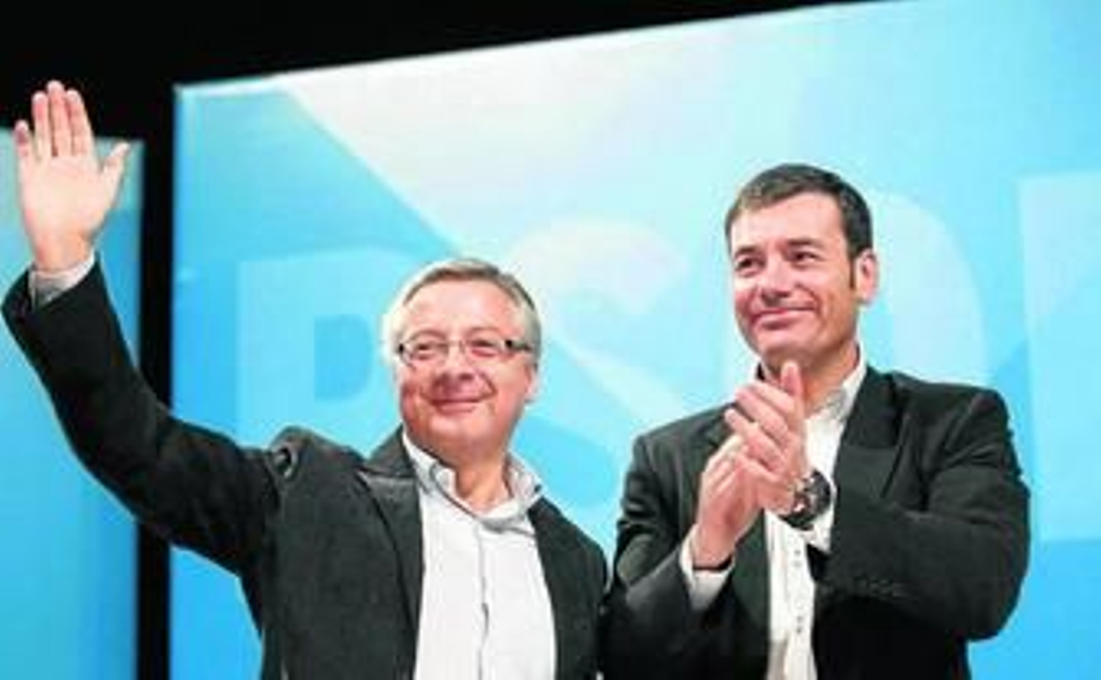 Blanco y Gómez, durante un acto en la localidad madrileña de Fuenlabrada. Blanco y Gómez, durante un acto en la localidad madrileña de Fuenlabrada.