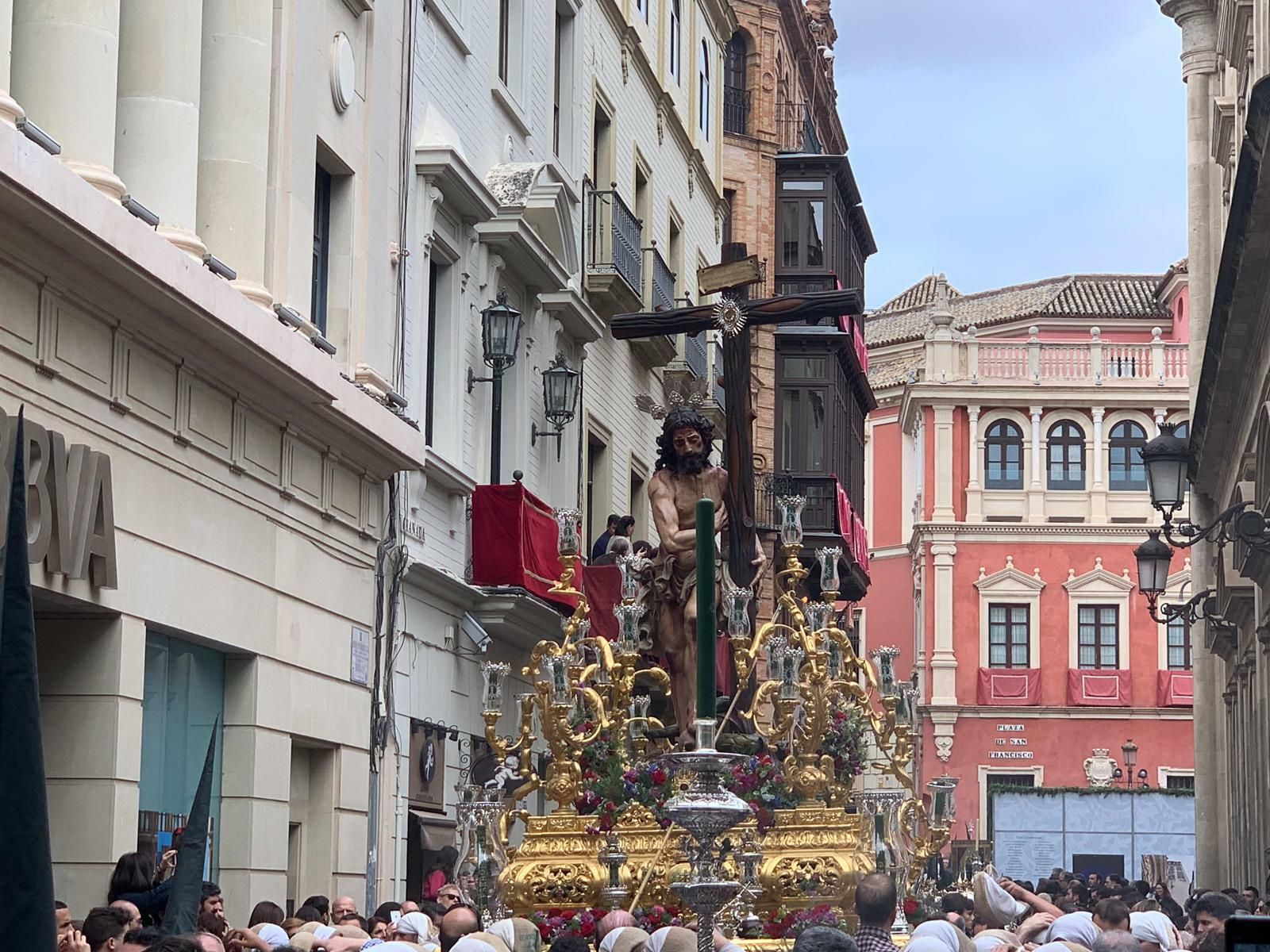 El Varón de los Dolores del Sol en la Plaza Nueva - Semana Santa Sevilla 2019