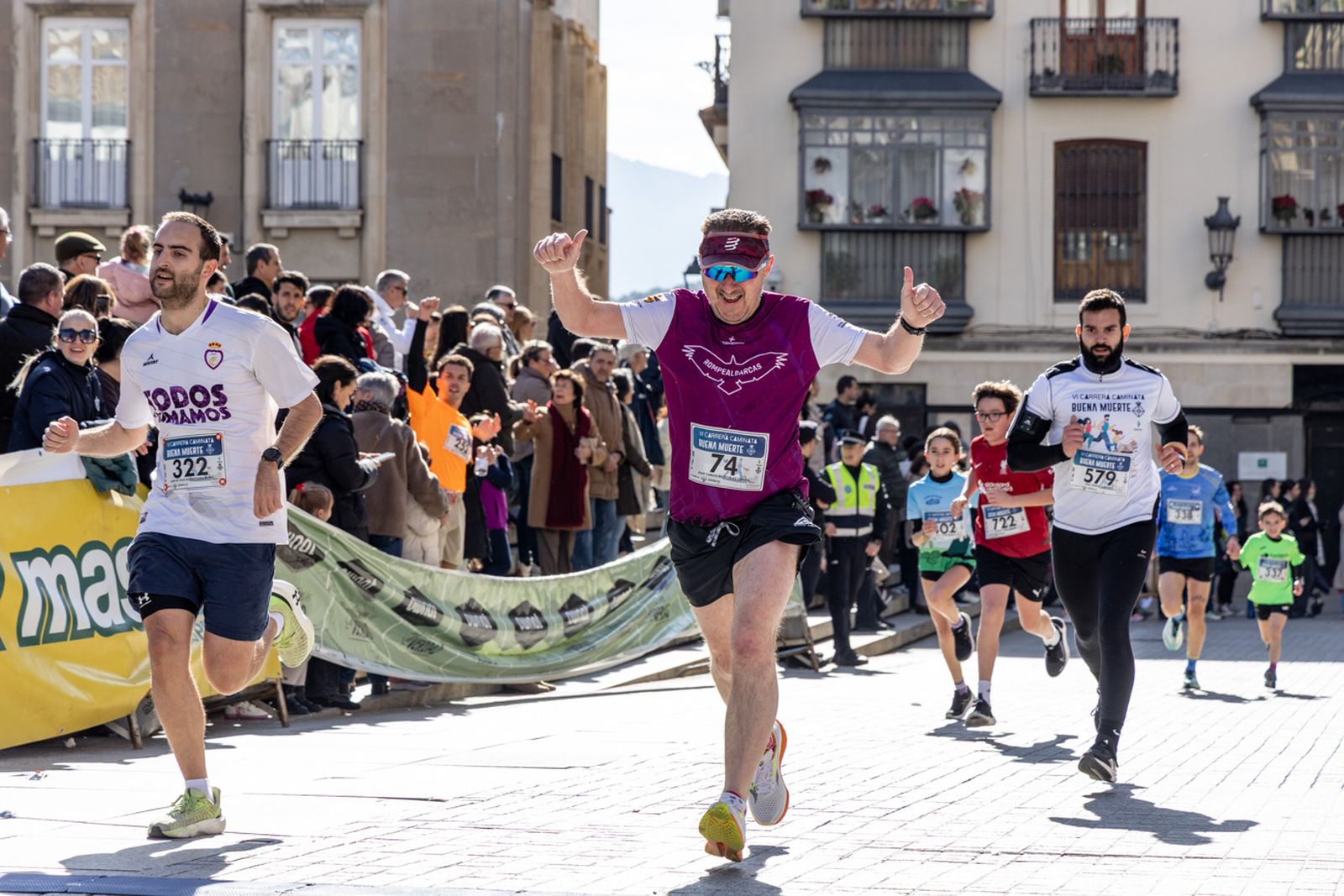 En imágenes: deporte y solidaridad se dan la mano en la VI Carrera-Caminata de la Hermandad de la Buena Muerte (1)