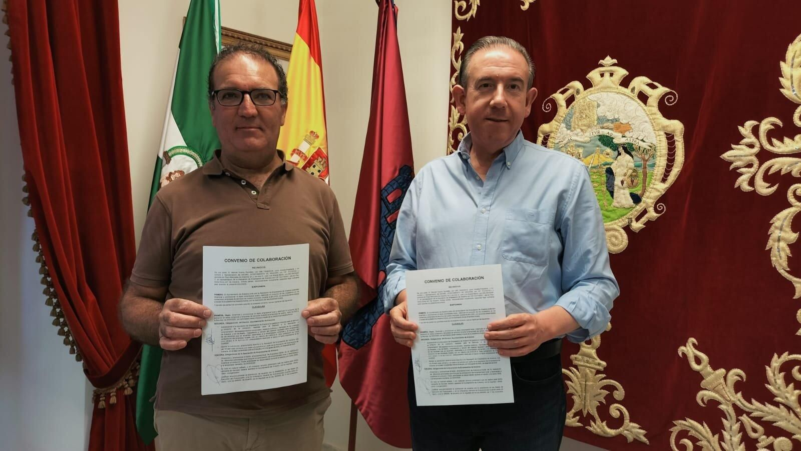 Juan Luis Alcaide y Manuel Guerra
