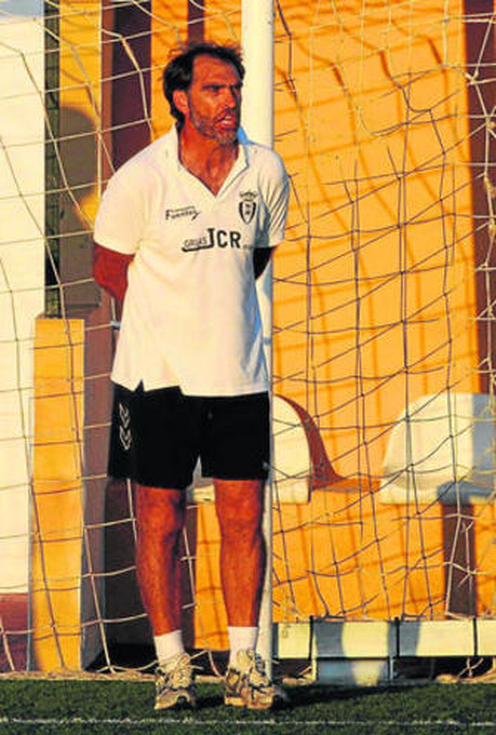 Juan Figueroa, dando instrucciones en un partido esta temporada.