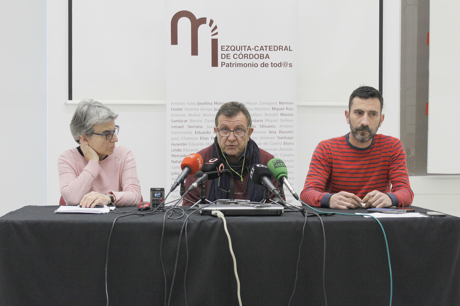 Ana Freixas, Miguel Santiago y David Luna, durante la rueda de prensa.