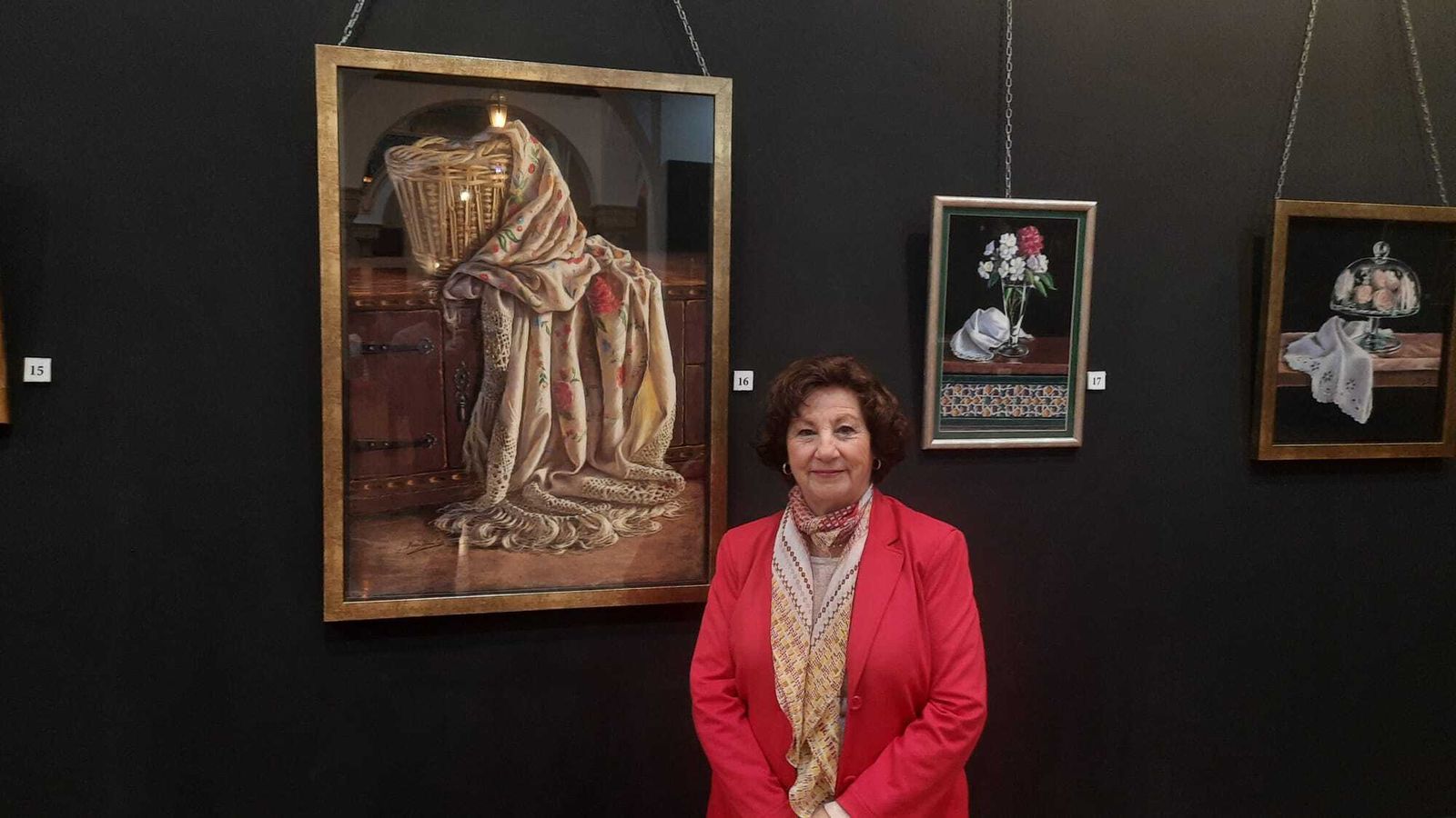 Los mantones de María Dolores Gil se exponen hasta este jueves en el Círculo Mercantil e Industrial de Sevilla.