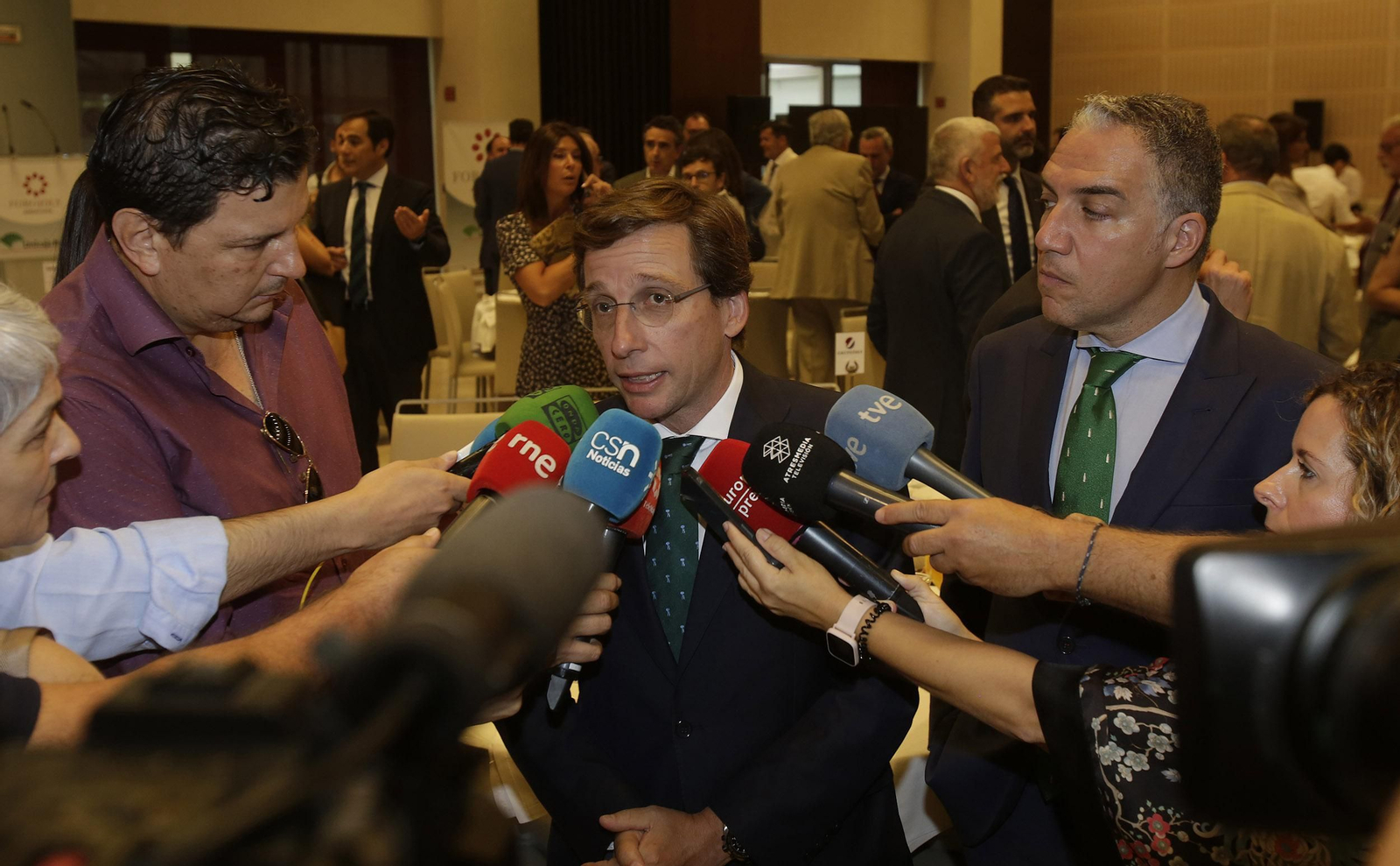 Elías Bendodo en el Foro Joly, todas las imágenes