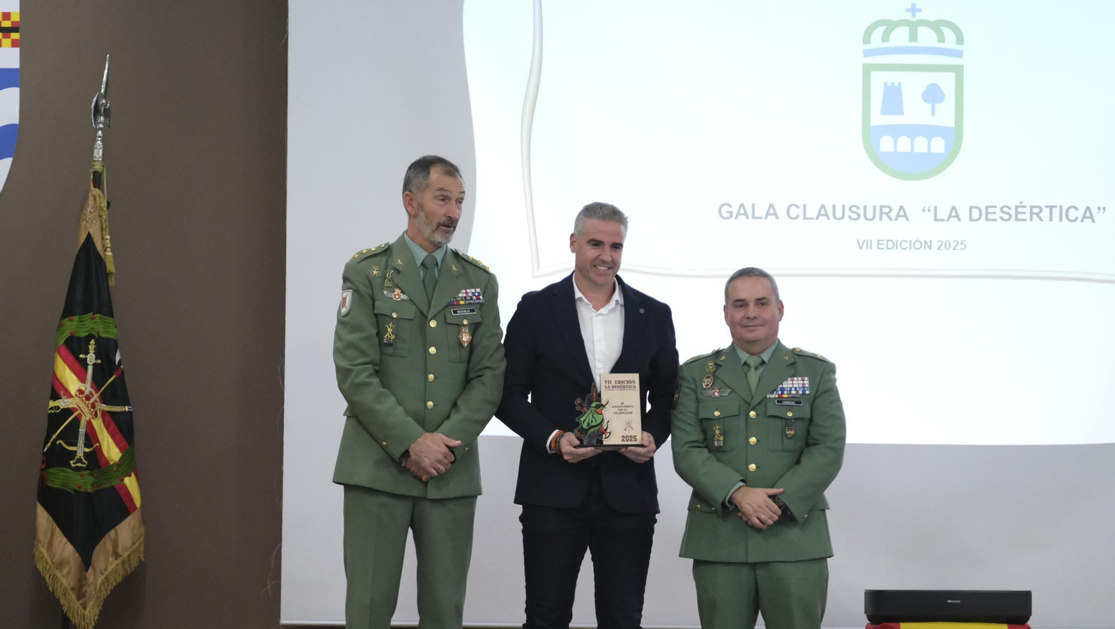 La Legión Española rinde tributo a los 'desérticos' en su gala, en imágenes