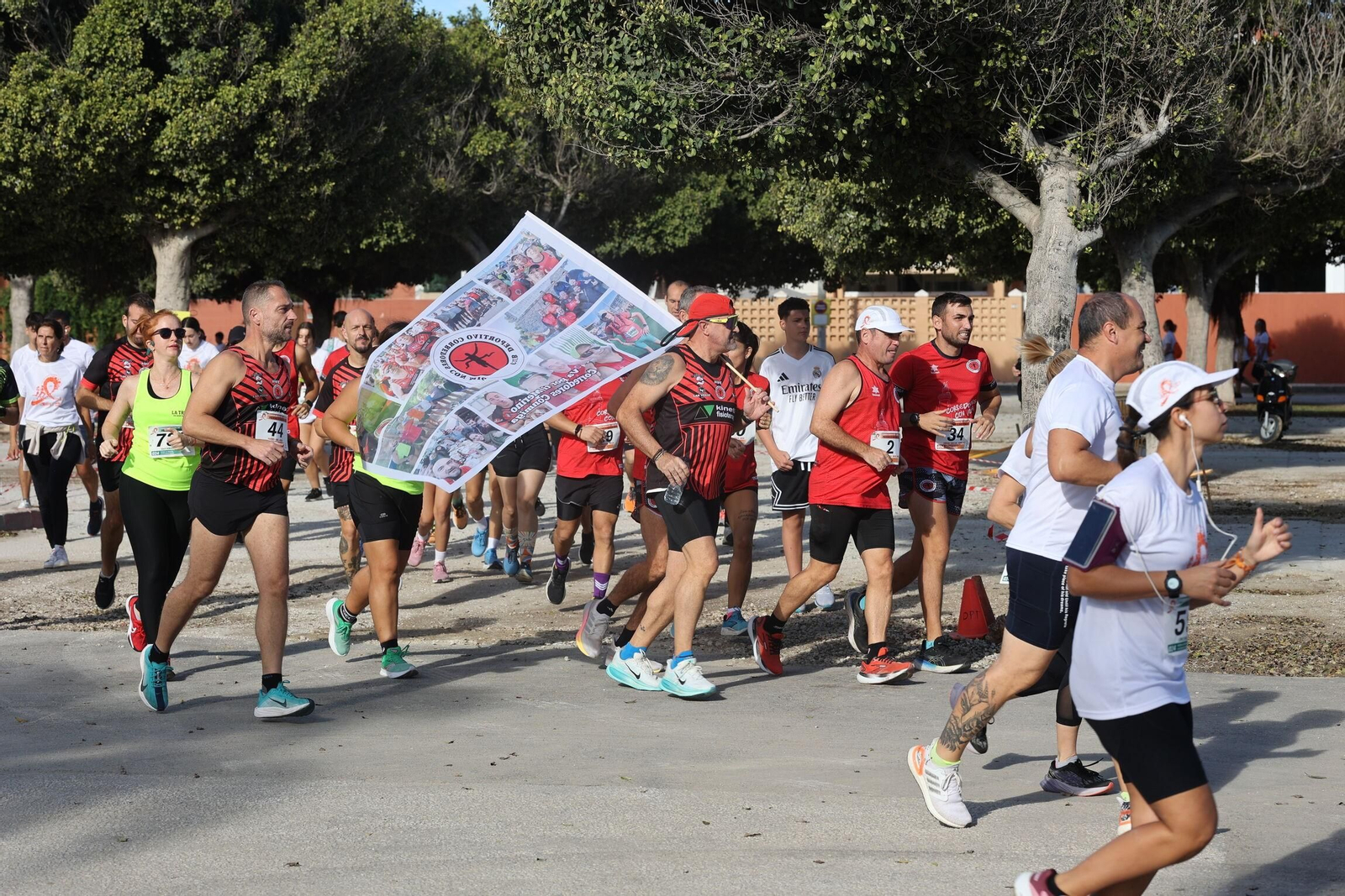 Las fotos de la Carrera Solidaria No Más Suicidios en Torremolinos