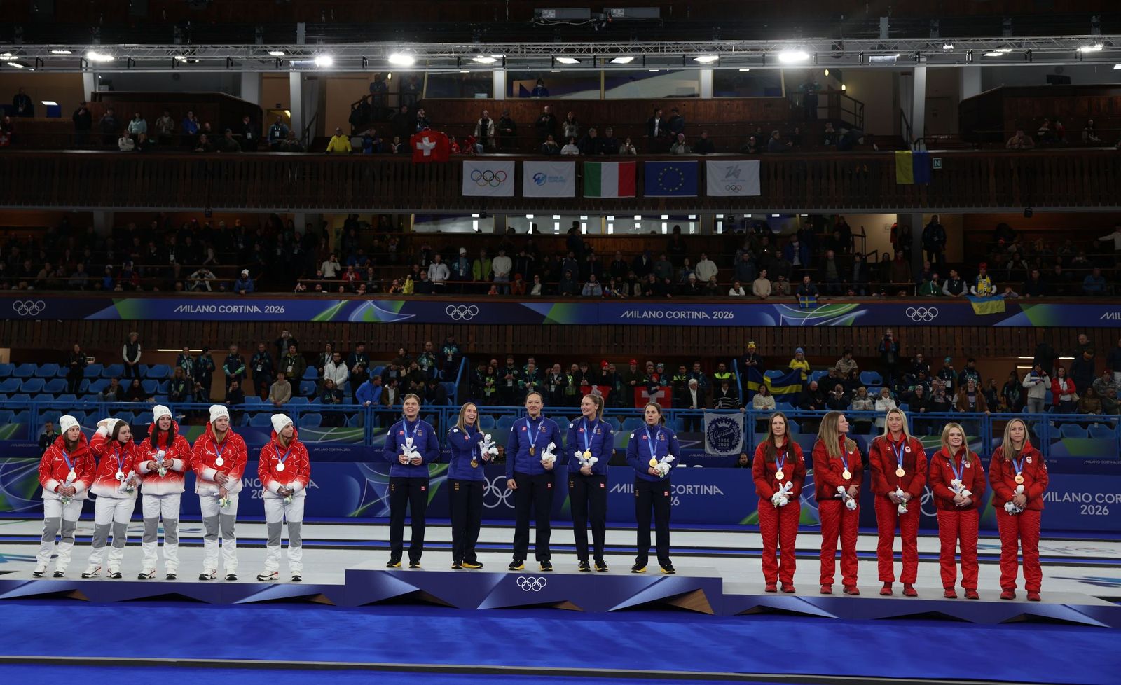 Las mejores fotos de los Juegos Olímpicos de invierno Milán Cortina d'Ampezzo 2026 | Ceremonia de clausura y jornada 17 y última
