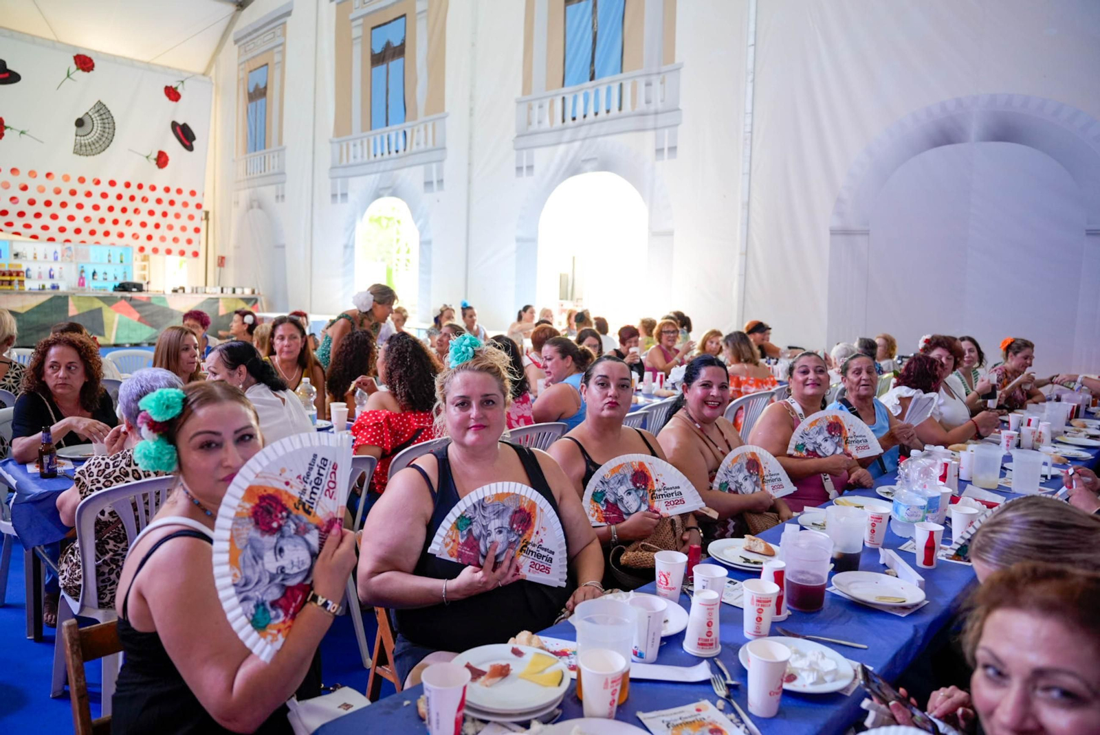 Las fotos de la comida de homenaje a la mujer en la Feria de Almería