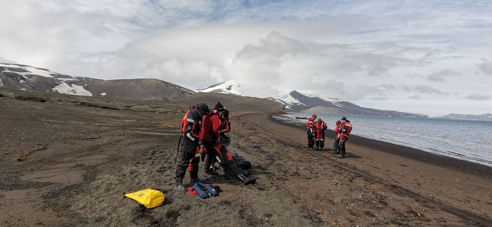 Investigadores de la Universidad de Jaén (UJA) en la Antártida.
