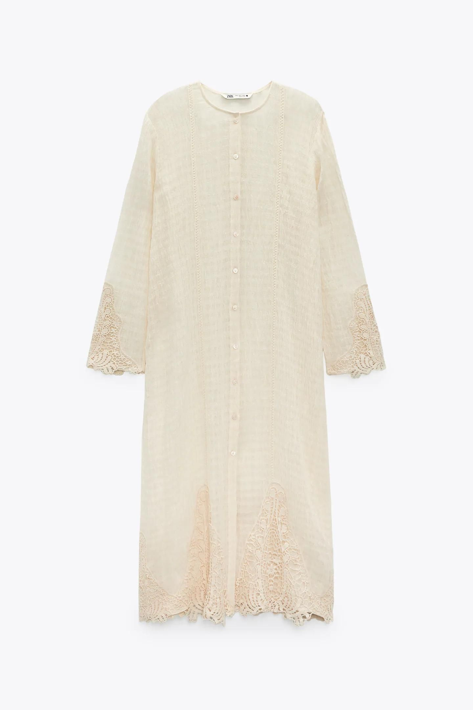 Vestido semitransparente de lino de Zara.