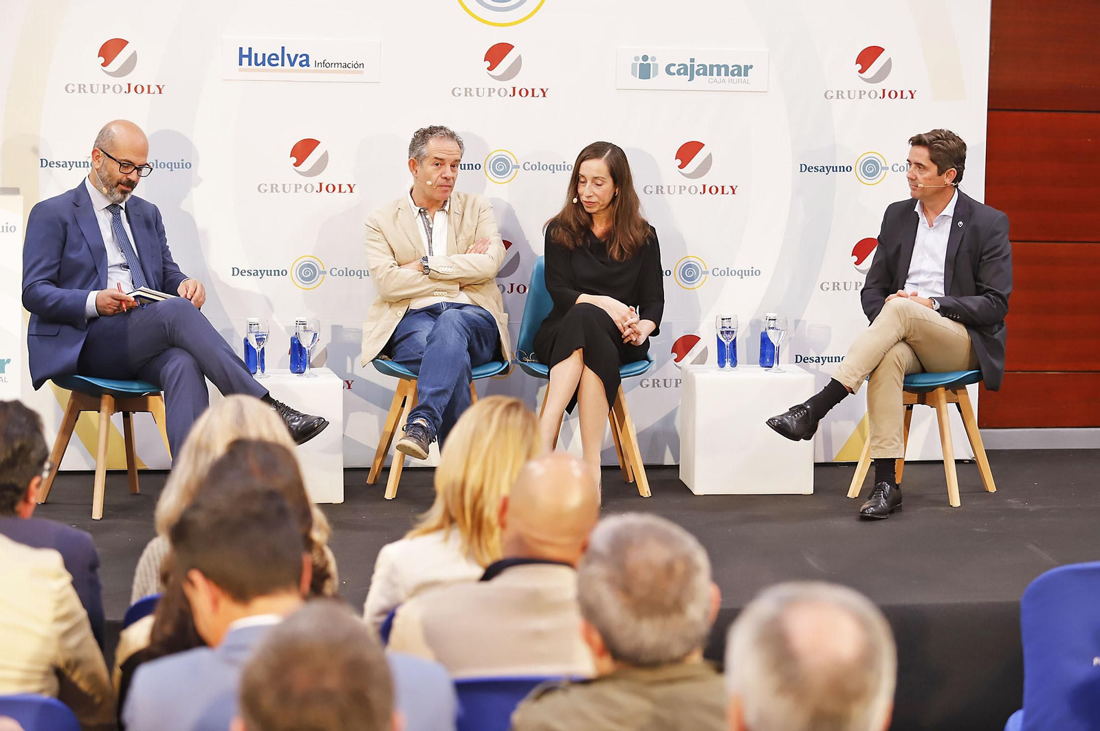 Las imágenes en el Desayuno-Coloquio del Grupo Joly "Competitividad innovación y eficiencia el sector de los frutos rojos ante el reto de la sostenibilidad"