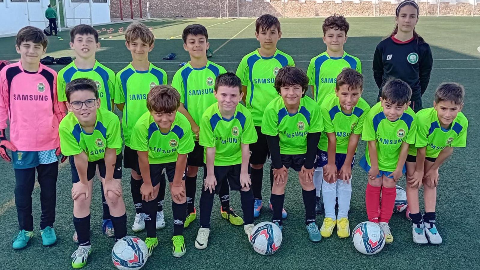El equipo benjamín que estará en el Campeonato de Andalucía de Escuelas de Fútbol.