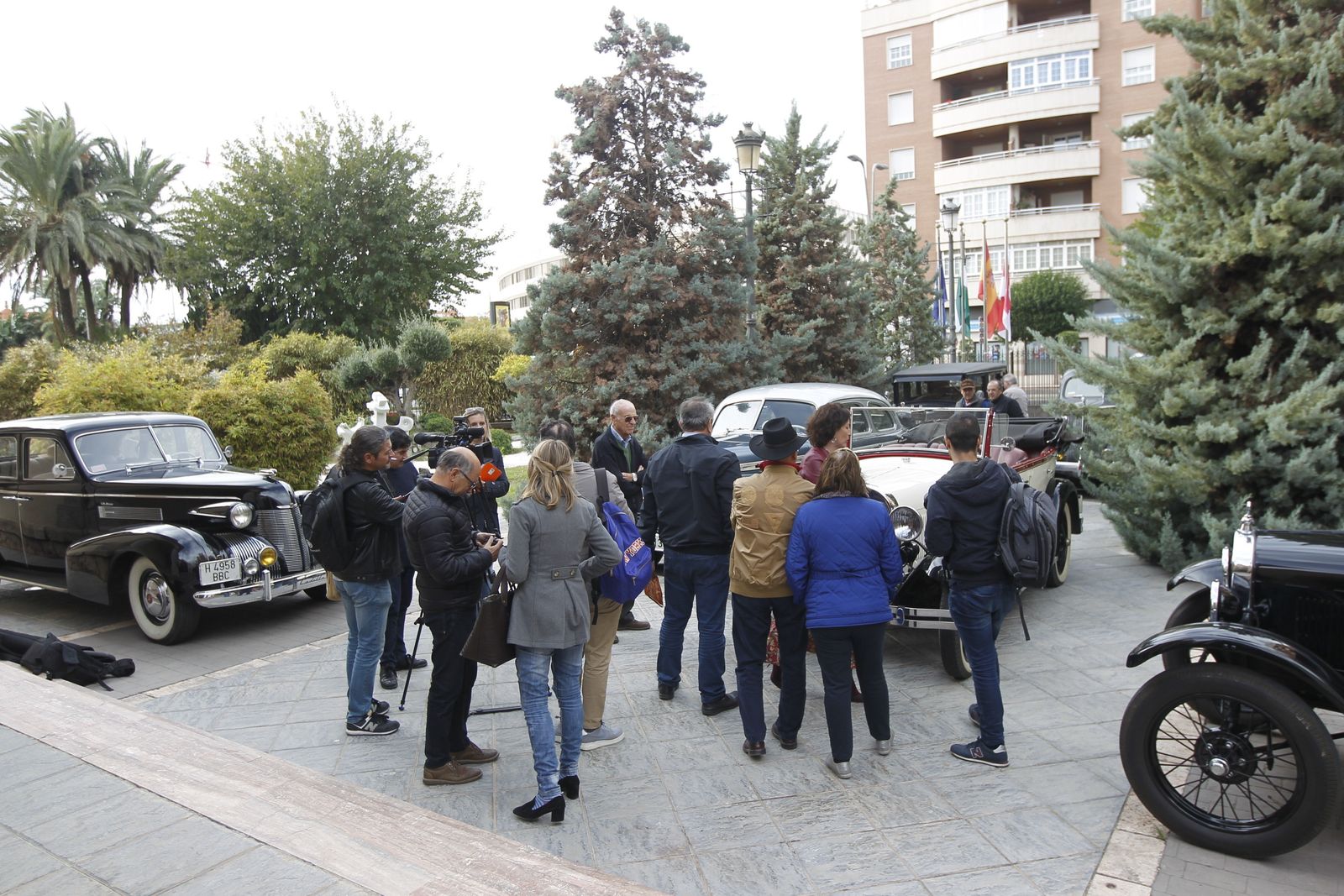 Fotogalería presentación XXX Ruta Vehículos Antiguos. Alcaldía de Almería