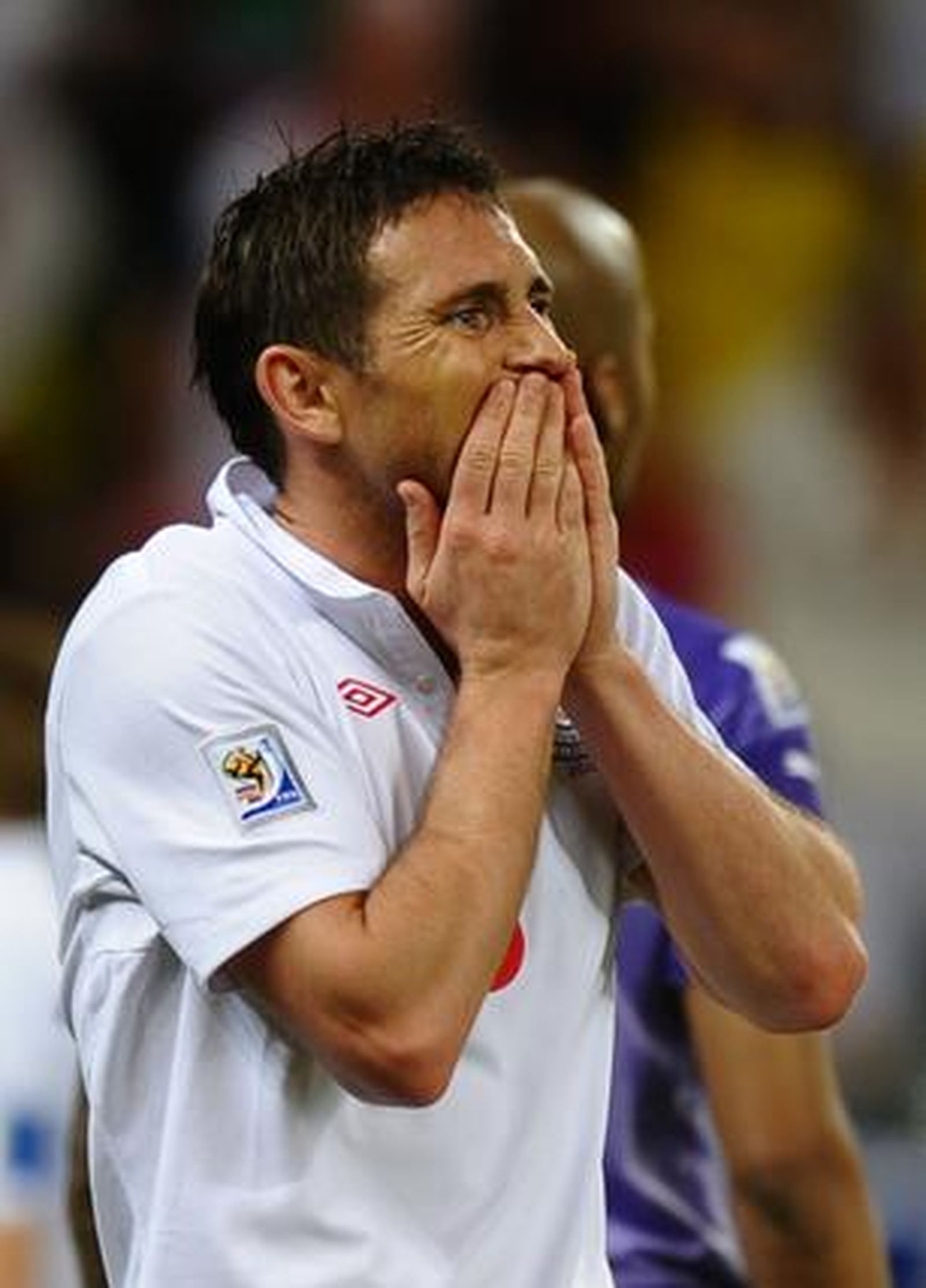 Inglaterra empata con Argelia en su segundo partido en el Grupo C. / AFP