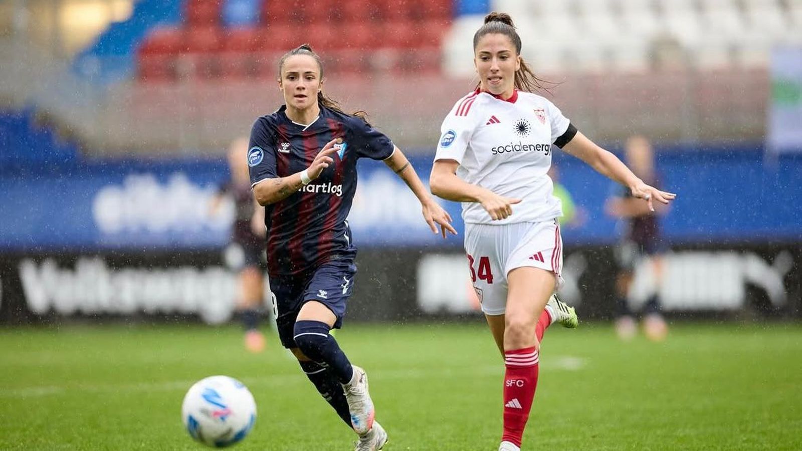 Julia Torres durante un partido con el Sevilla FC esta temporada