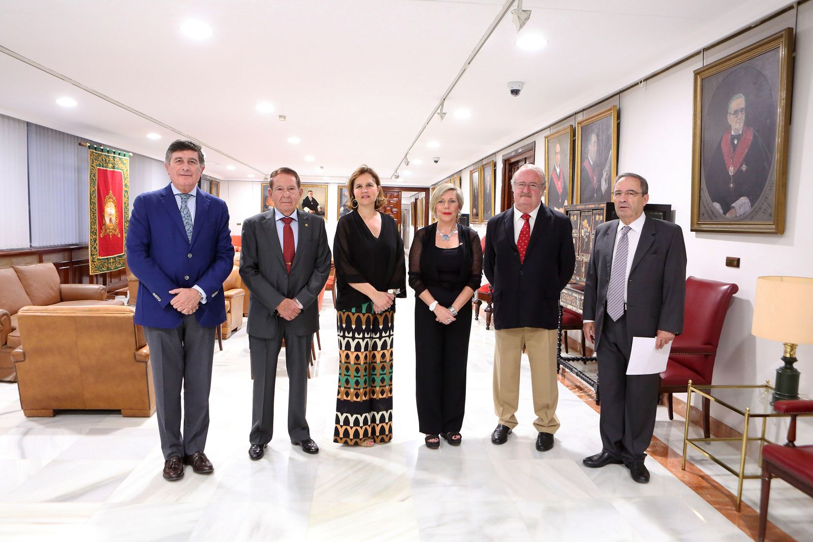 De izquierda a derecha, Manuel Pérez Fernández, José Antonio Neto, María Álvarez de Sotomayor, Carmen Vargas, Ramón Serrera y Bernardo Murillo.