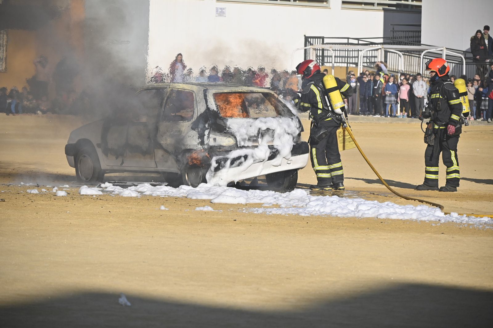 Imágenes del simulacro de incendio en el Funcadia