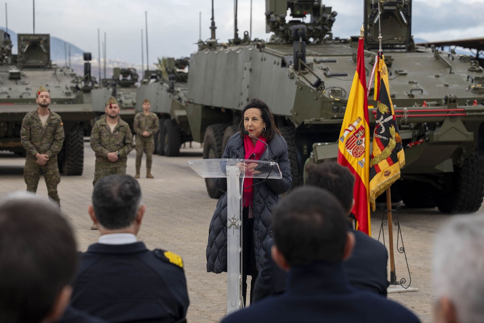 Margarita Robles entrega en Viator los primeros vehículos 8x8 ‘Dragón’ al Ejército de Tierra