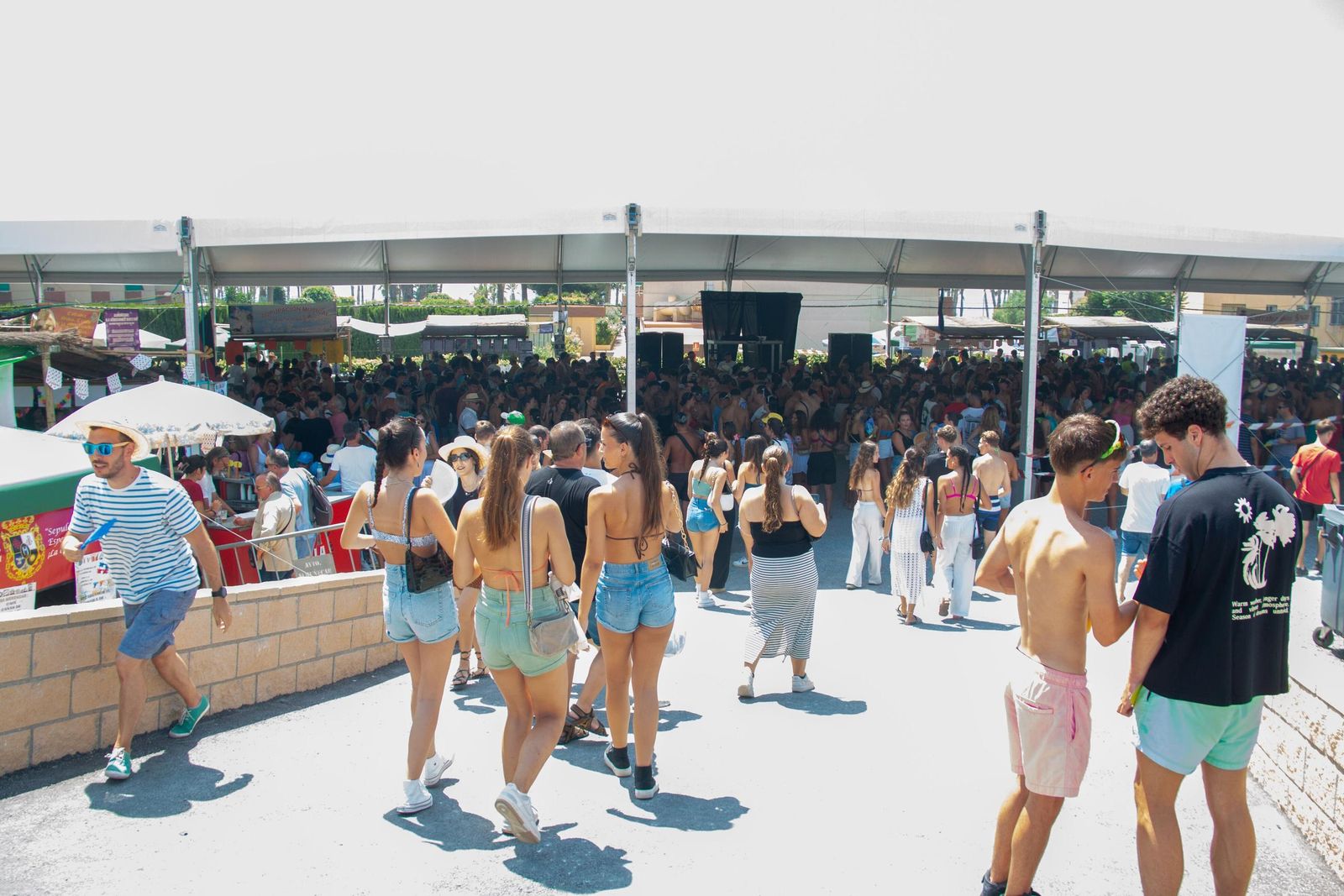 Así se han inaugurado las celebraciones más esperadas del verano en la Costa Tropical de Granada: las mejores fotos