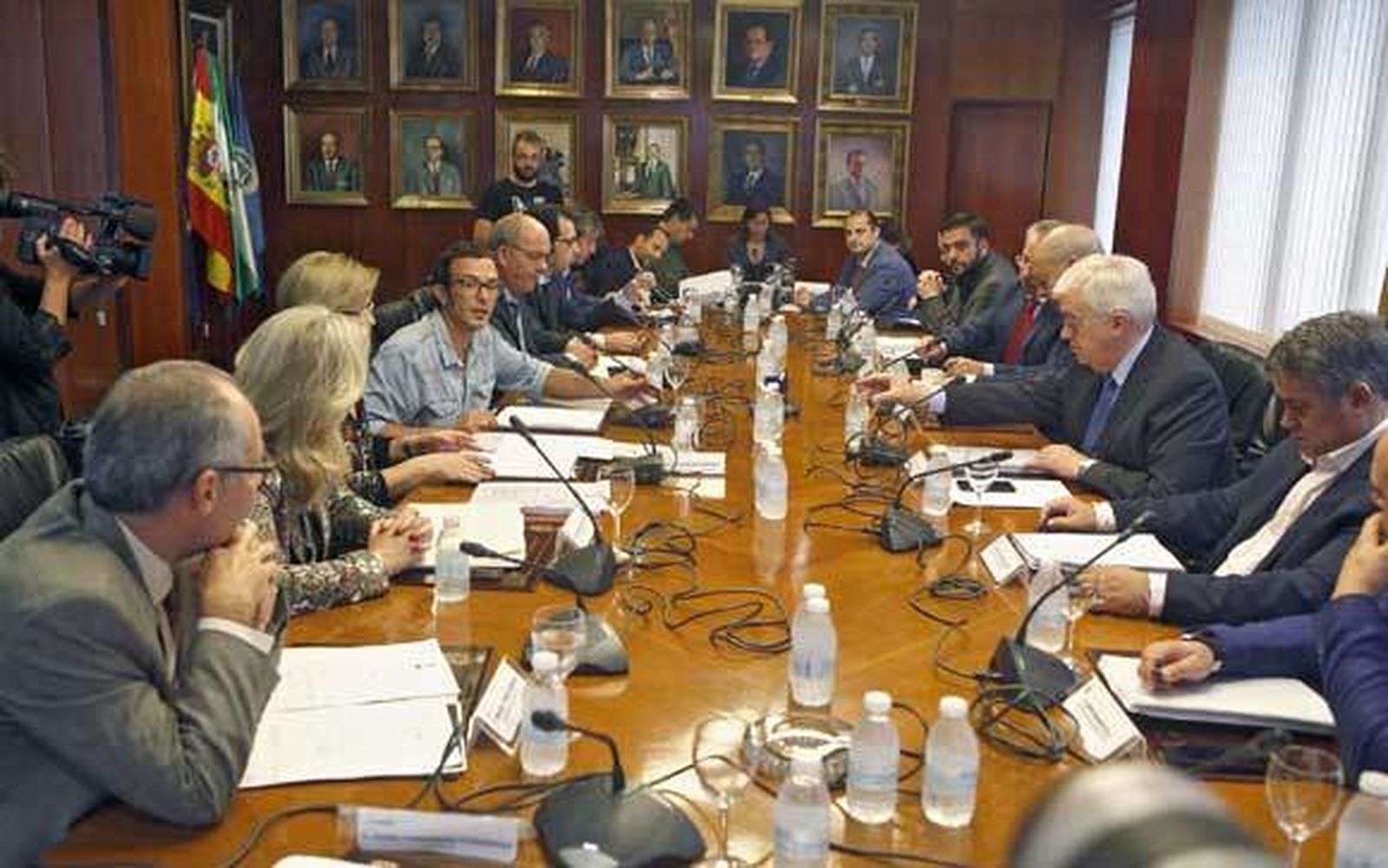 El alcalde, José María González, ejerció por primera vez como presidente del Consorcio. /Jesús Marín