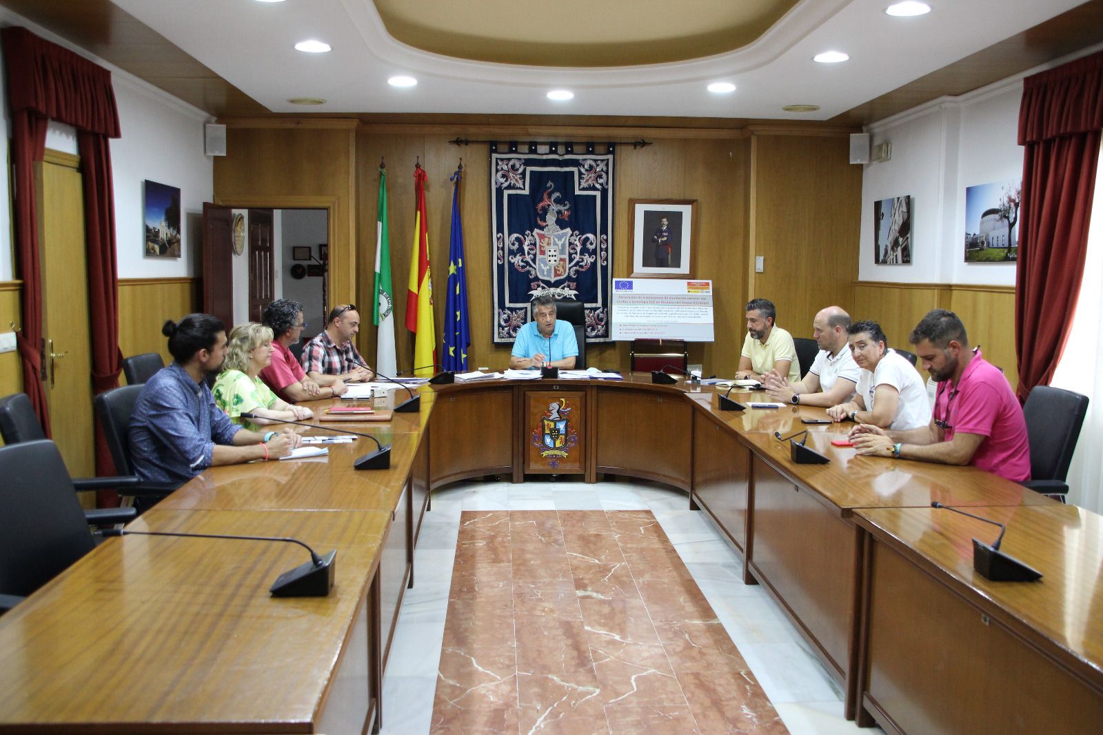 Firma del acuerdo en Hinojosa del Duque.